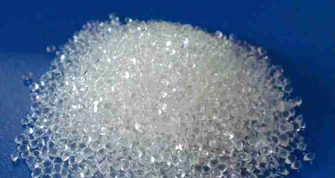 華天經(jīng)驗(yàn)豐富，始于2000年，擁有25年的聚氨酯原料生產(chǎn)經(jīng)驗(yàn)